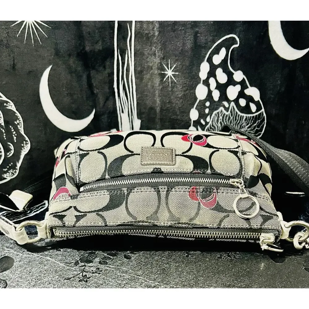 Coach poppy signature